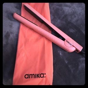 Amika Ceramic Hair Straightener